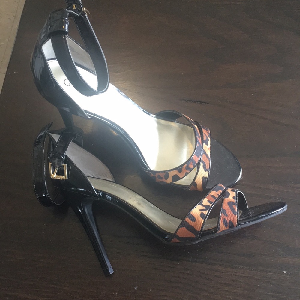 Open toe, ankle tie cheetah print sandals